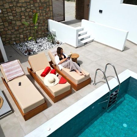 Valantina'S & Mannouel Lardos Luxury Villas Extérieur photo
