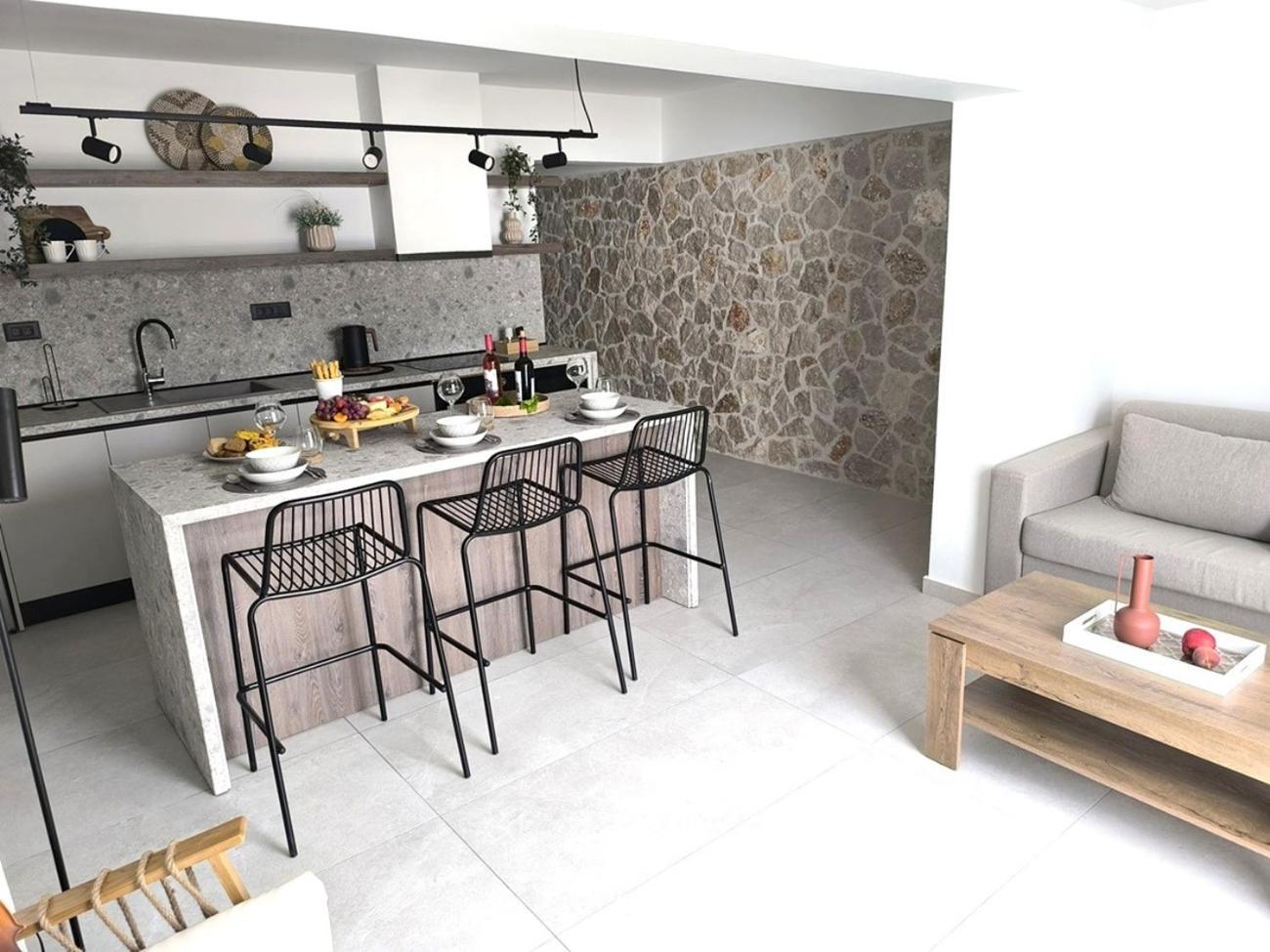 Valantina'S & Mannouel Lardos Luxury Villas Extérieur photo