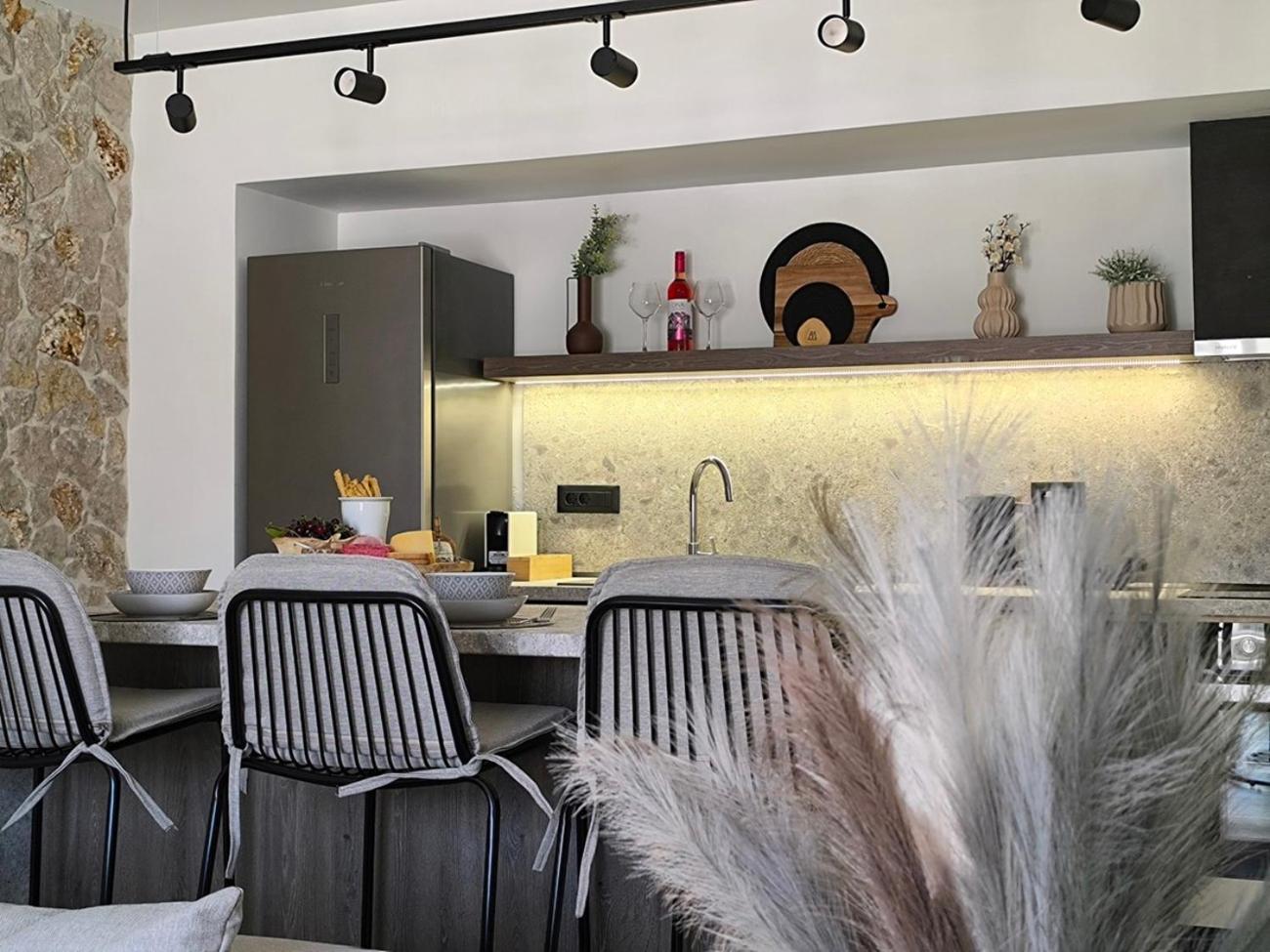 Valantina'S & Mannouel Lardos Luxury Villas Extérieur photo