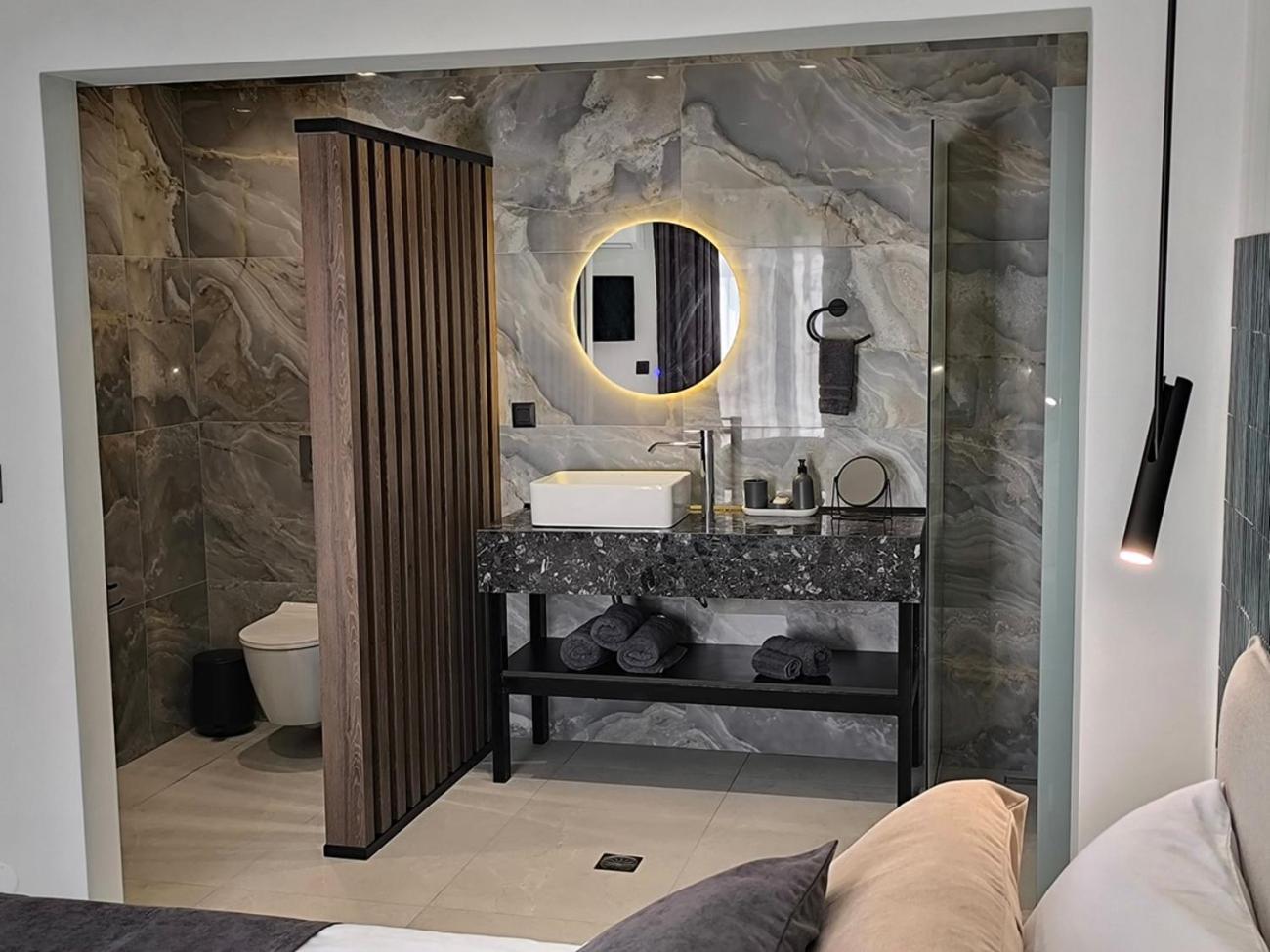 Valantina'S & Mannouel Lardos Luxury Villas Extérieur photo